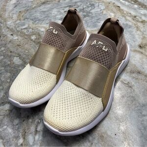 APL TechLoom Bliss Knit Running Shoe Women’s 7